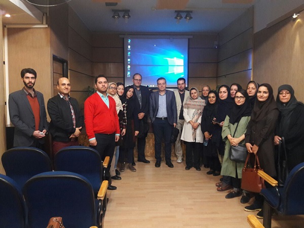 سومین جلسه از این سلسله نشست‌هاي دانش‌افزايي و هم‌انديشي نقد ترجمه با عنوان «از نقد ادبی تا نقد ترجمه ادبی»  - مدرس: دكتر محمد کریمی بهبهانی